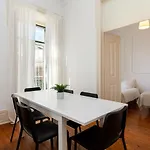 4br - Location